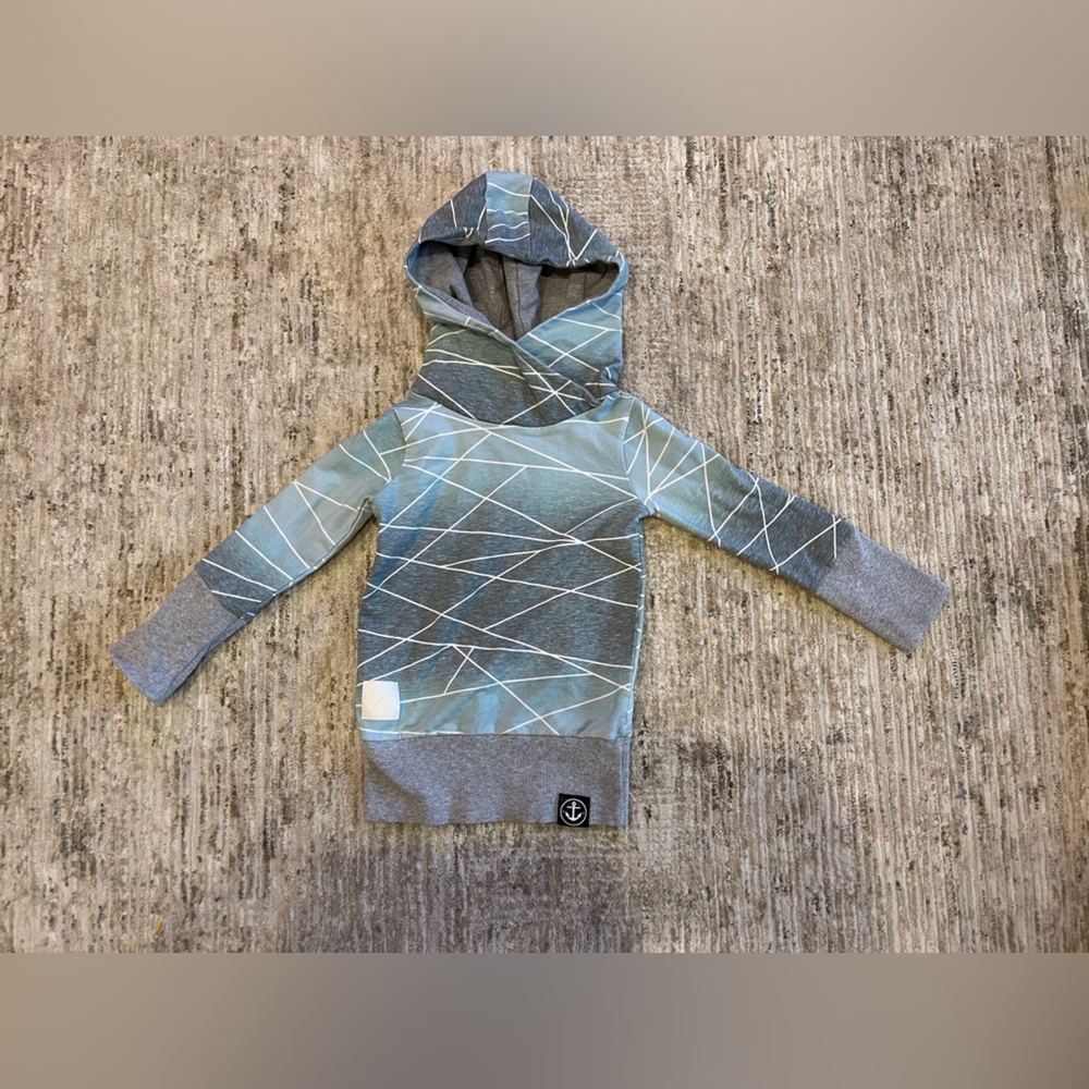 Custom made hoodie (3T)